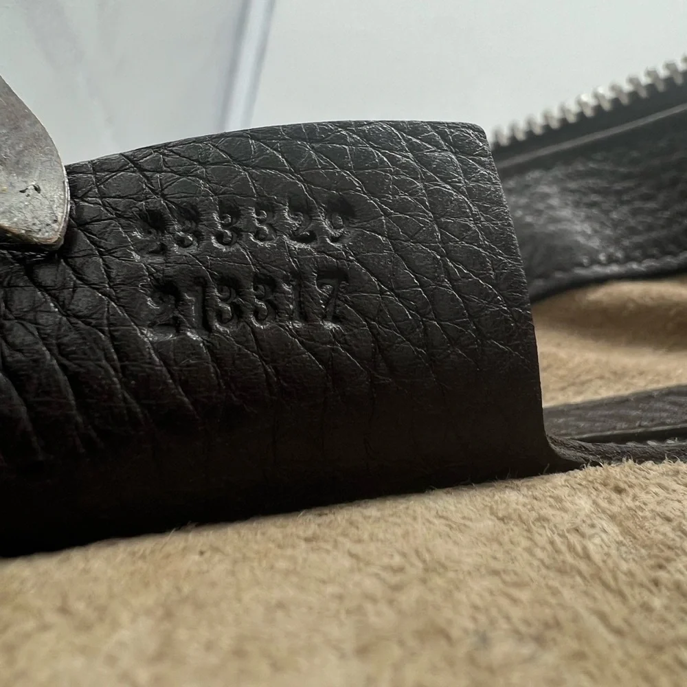 GUCCI Men's 233329 Dark Brown Pebbled Leather Adjustable Messenger Crossbody Bag - Picture 17 of 17